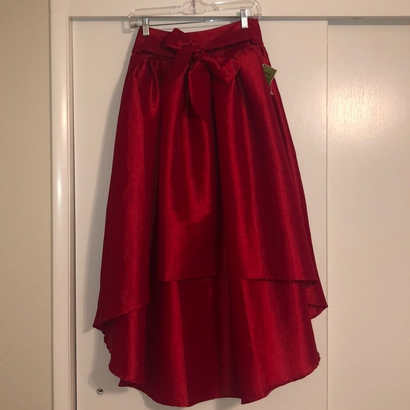 Haute Monde Dresses & Skirts - Beautiful red skirt!